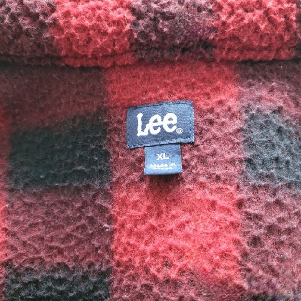 LEE Red/Black Plaid Sherpa Shacket Comfy Cozy Fall Fleece Travel Winter Vegan - Picture 10 of 10